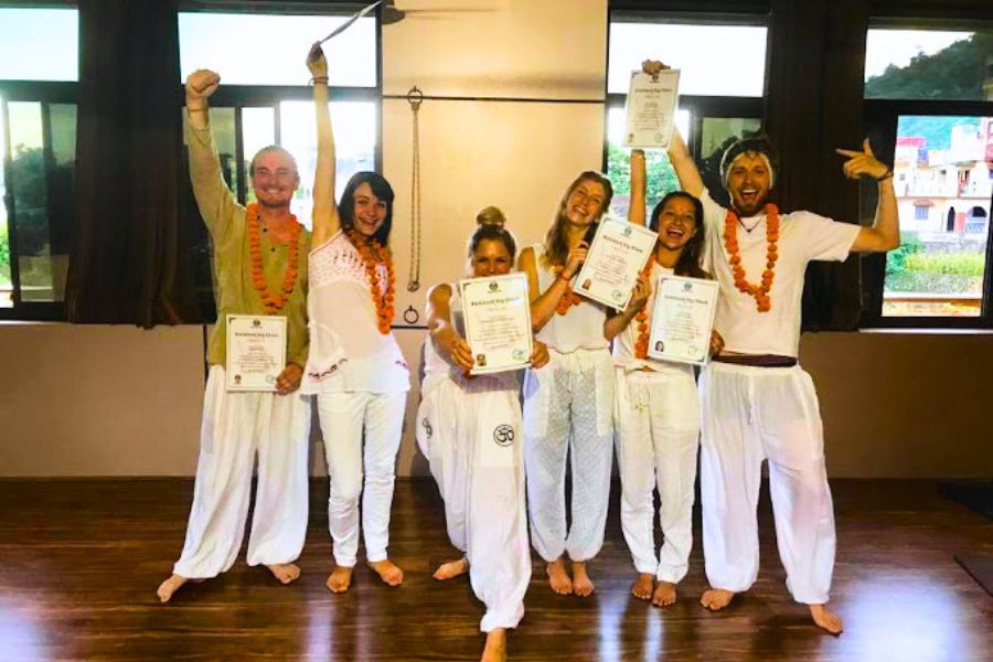 200 Hour Yoga Teacher Training in Rishikesh | 200 Hour Yoga TTC In Rishikesh